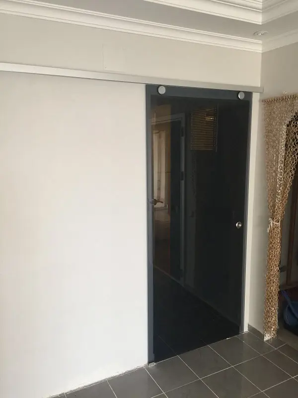 Sürme Kapı Sabitli
